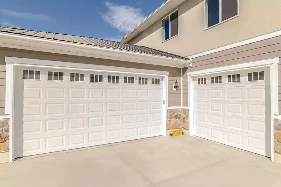 Experienced Garage Door Painting Services in Knoxville, TN Experienced Garage Door Painting Services in Knoxville, TN